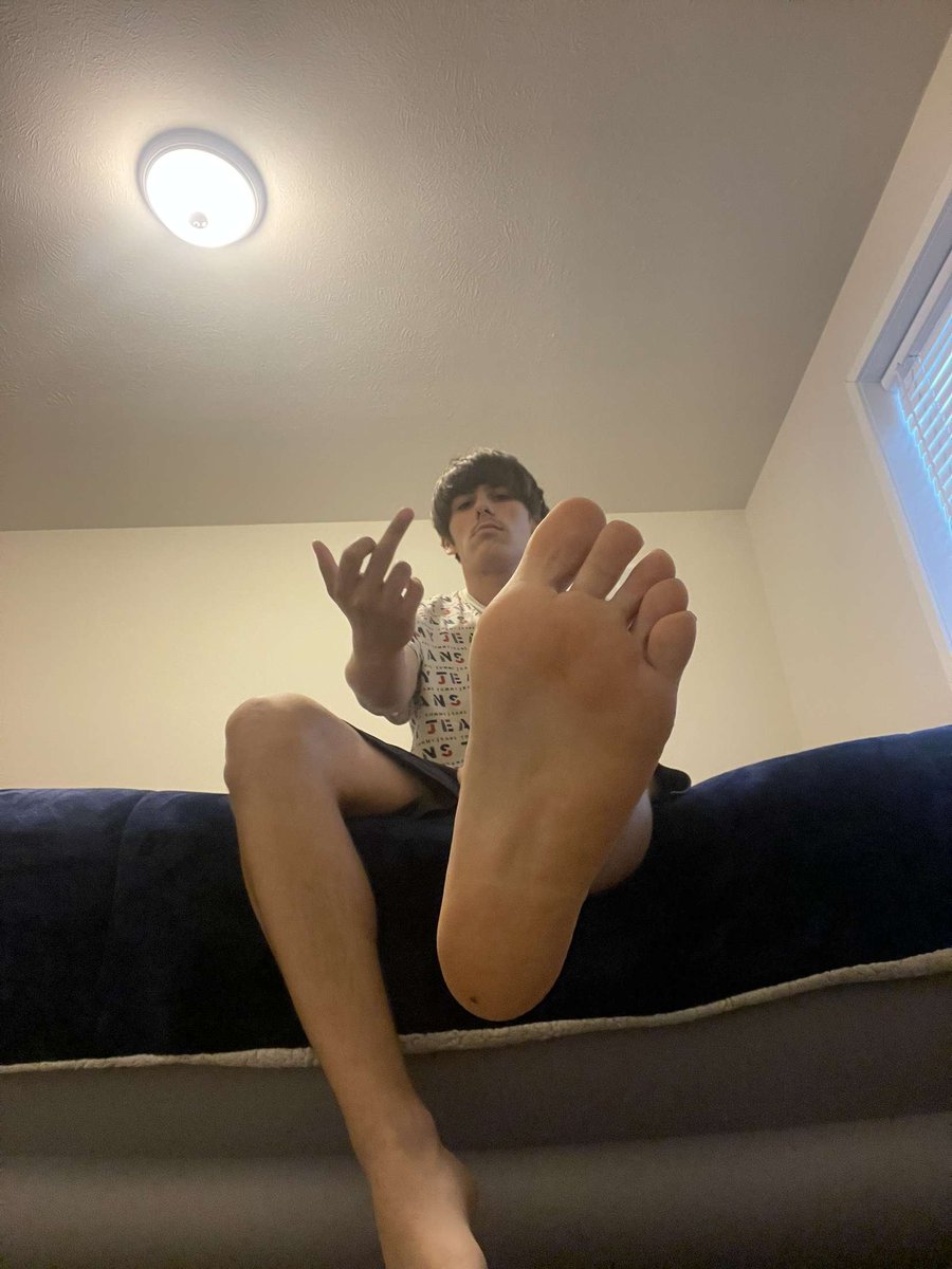 Alphakinglogan4's tweet photo. #Lick the sweat off a real masters foot#fagtagfriday #BeteBete #slaves #findom #cashapp https://t.co/w7idjfafsH