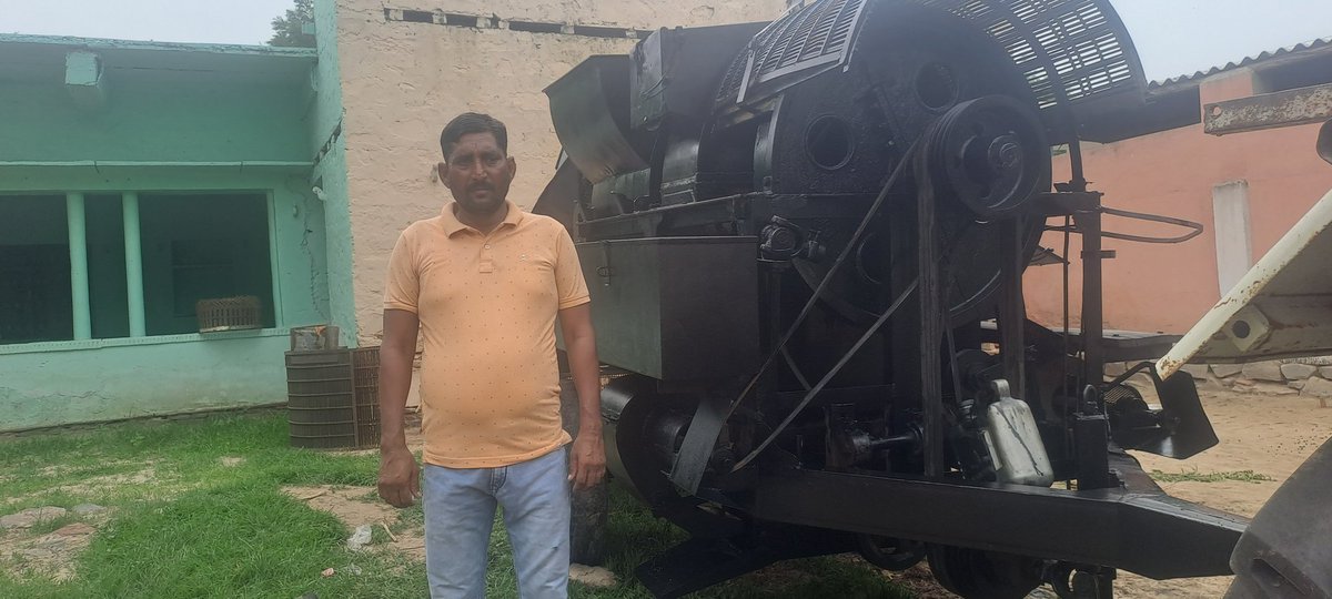 यह किसानों का सबसे कीमती यंत्र है, इसका नाम थ्रेसर कटर भी कहते हैं , जो अनेक प्रकार की फसल निकालने या कुटाई करने के  काम आता है, जय जवान जय किसान.