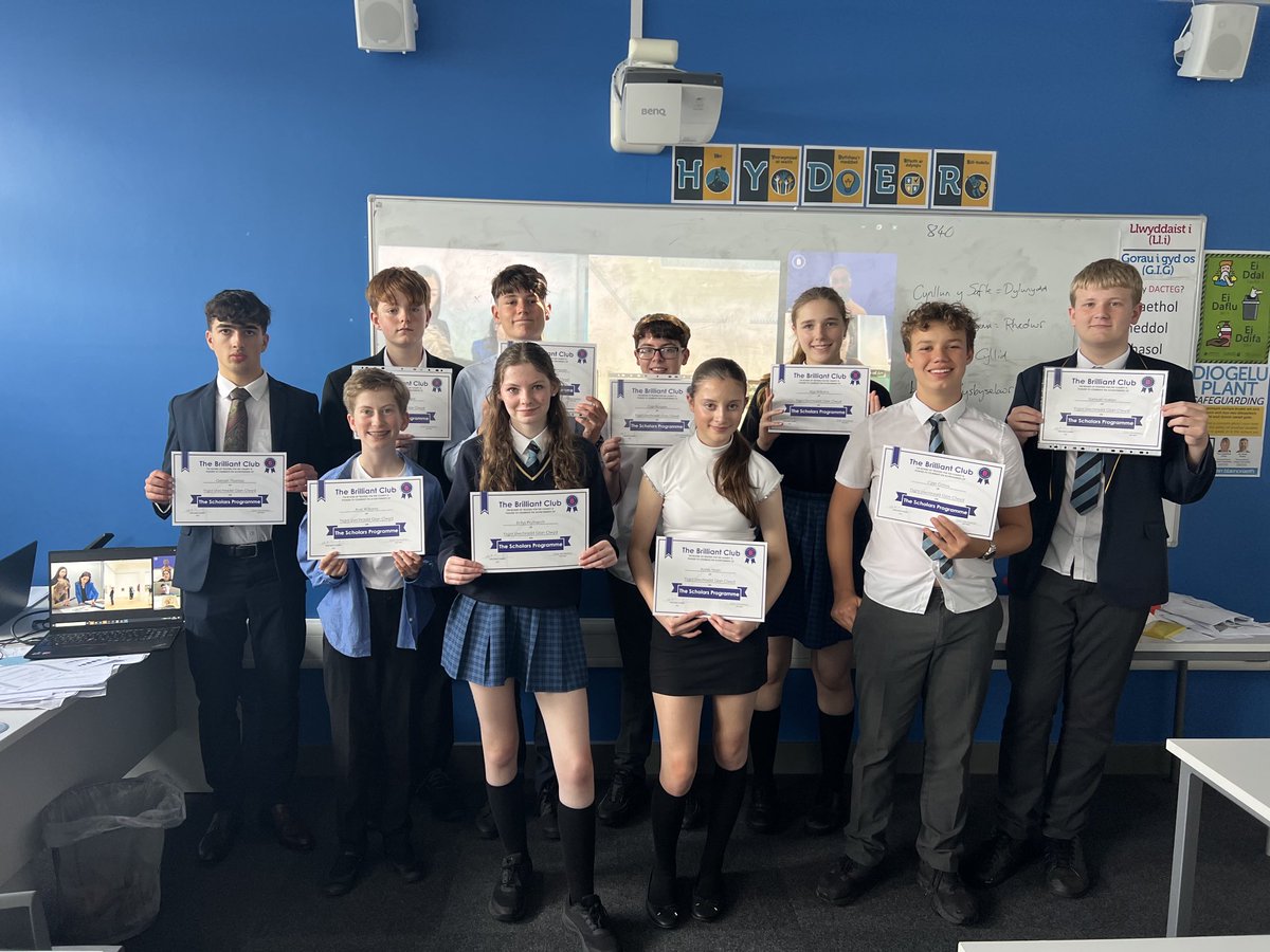 6ed Glan Clwyd (@6edglanclwyd) on Twitter photo Llongyfarchiadau mawr i rai o ddisgyblion Blwyddyn 9a10 sydd wedi ‘graddio’ o gynllun the Scholars Programme <a href="/BrilliantClub/">The Brilliant Club</a> <a href="/YsgolGlanClwyd/">Ysgol Glan Clwyd</a> Llongyfarchiadau mawr i rai o ddisgyblion Blwyddyn 9a10 sydd wedi ‘graddio’ o gynllun the Scholars Programme <a href="/BrilliantClub/">The Brilliant Club</a> <a href="/YsgolGlanClwyd/">Ysgol Glan Clwyd</a>