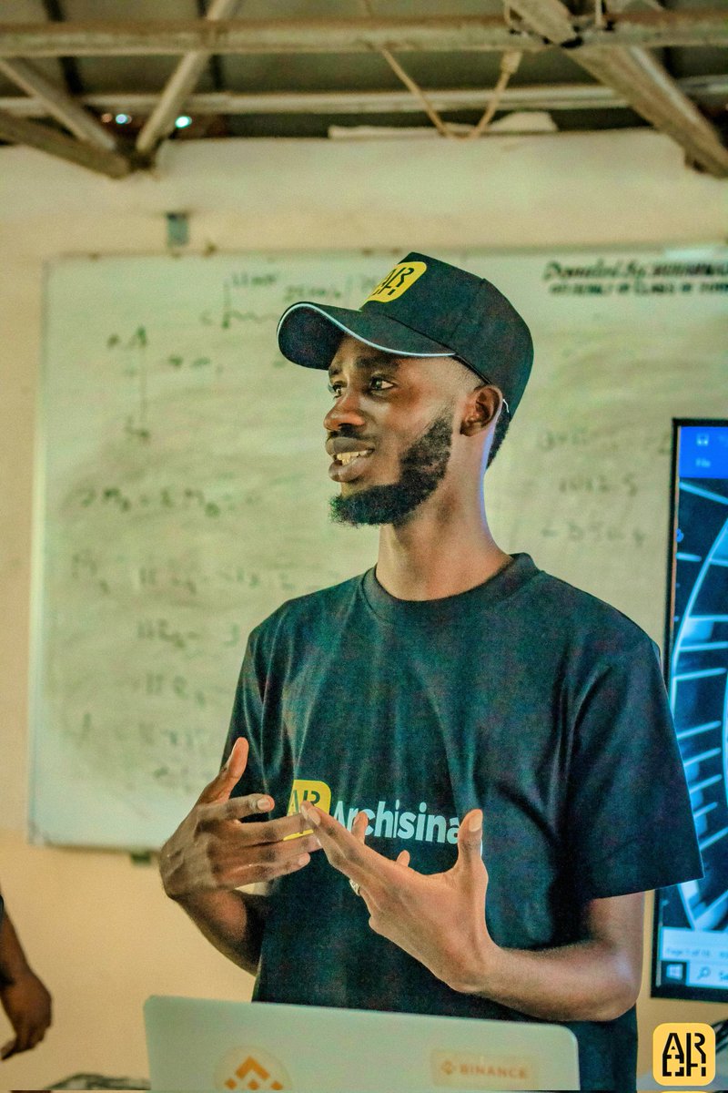 OumarRahman's tweet photo. JUST HAPPENED! 🚀 Hosted @archisinal's 3rd IRL Event in Nigeria at Ahmadu Bello University, Zaria! 💡 60+ innovators, creatives & change-makers connected, collided & conspirated to shape the future! 🤝 #Archisinal #IRLEvent #Nigeria #InnovationNation https://t.co/gPWGD4peXp