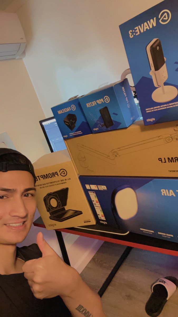 I have Officially Partnered with <a href="/elgato/">Elgato</a> 🎉elgato.sjv.io/Rem #ElgatoPartner