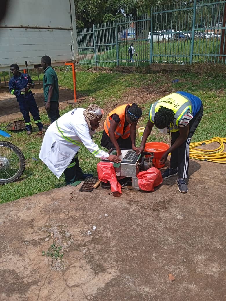 UnaraUganda's tweet photo. The GCI III training program on R290 Fridges Installation, Troubleshooting, and Servicing was an intensive 5-day course which was attended by technicians, trainers and policy makers with participants from MEMD, NVTC, and RAC service sectors. https://t.co/OHWegTa86z