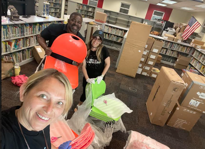 WestHomesteadK8's tweet photo. Great things happen when the community and school work together to bring #GoldStandards #STOStrong #ReadyForSuccess https://t.co/Lixfv7kGFr