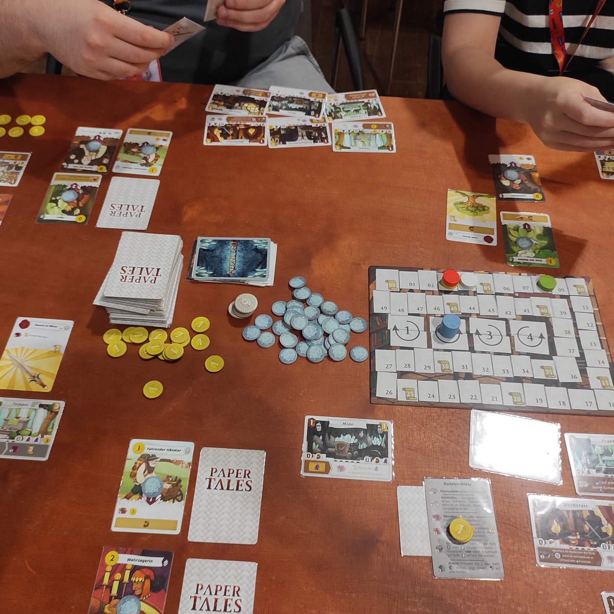 digitaleflaneur's tweet photo. Also #PaperTales & #HeimlicheHerrschaft (jeweils zu viert) sind schon ne sehr gute Eröffnungen für dieses Jahr #BerlinCon #boardgames https://t.co/cu3NBP5OKp