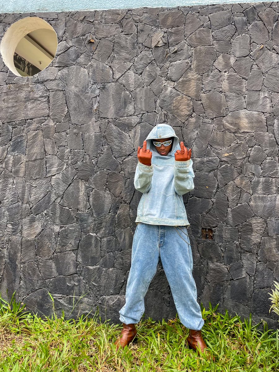 GangerKamara's tweet photo. Fu*k that we can go M for M https://t.co/uVp2HOebAp
