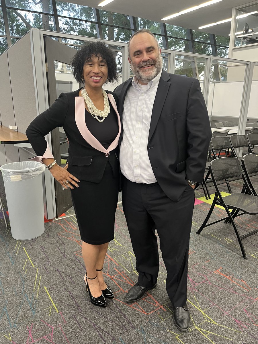 RLMunro's tweet photo. This week I spoke at The Statewide Meet the Candidates by @akasorority1908 @alphaphialpha @dstinc1913 in collaboration with @leagueofwomenvoters and @naacp. What an amazing opportunity and crowd!  Thank you again for this invitation.#missouriattorneygeneral #munro4mo https://t.co/mwumC1agcg