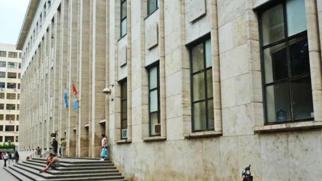 albertofurfari's tweet photo. Una dependencia dejará el Poder Judicial de Santa Fe.
Se trata del Registro Público de Comercio.
Cuando la Cámara de Diputados sancione el proyecto de Ley el Registro Público de Comercio pasará al ámbito del Poder Ejecutivo. https://t.co/gvRwwAKzrz