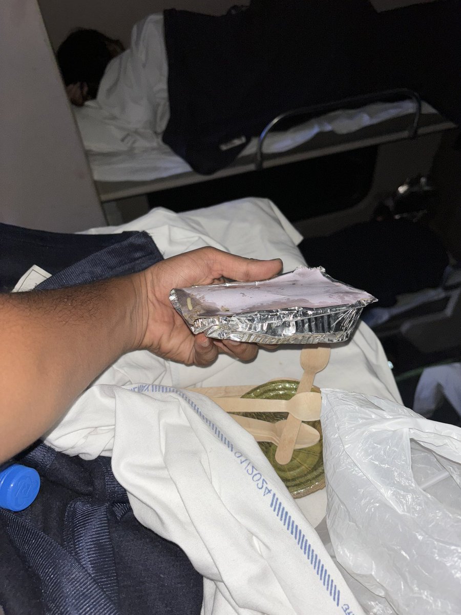 Anshuman0609's tweet photo. Thankyou @zomato @zomatocare for sending this food to me. And after raising my concern you guys told me that its not your responsibility.🤪. Now my money waste, my efforts waste. Going to exit from @zomato stocks tomorrow. https://t.co/ZfBDSniNgu