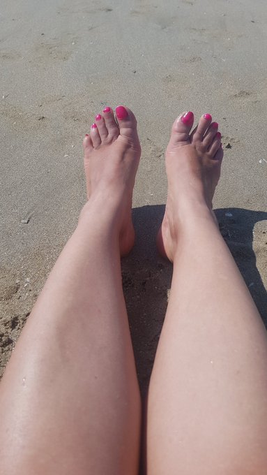 Foot pics of the day #feet #feetfetish https://t.co/xqJjnukqKd<a href="/tag/feet"class="tags">#feet</a><a href="/tag/feetfetish"class="tags">#feetfetish</a>