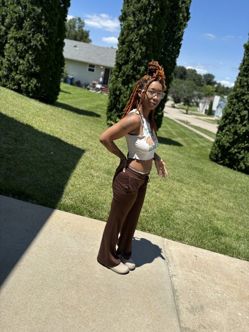 🧡🤎 https://t.co/l0s53D44IS