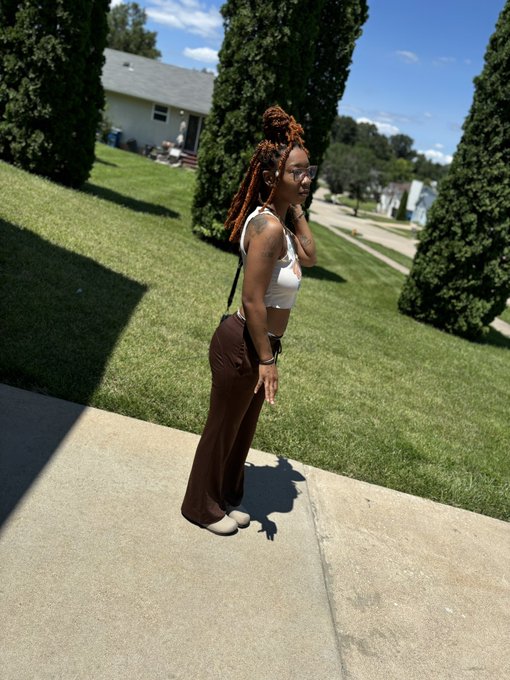 🧡🤎 https://t.co/l0s53D44IS