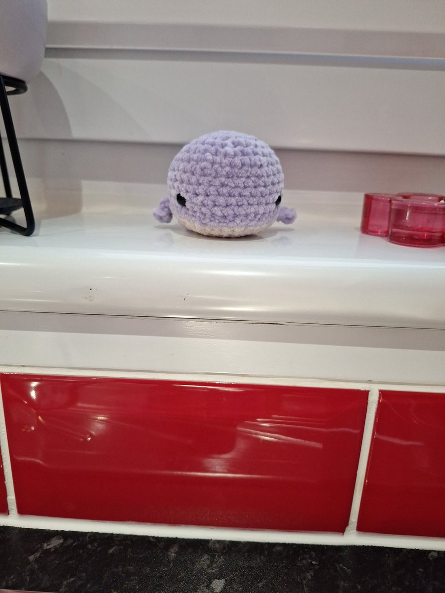 Carolin98740753's tweet photo. @Auras_Journey My whale arrived today.  I absolutely love it 🥰. If you are making more to sell, can you let me know. My daughter would like one for her new student accommodation ❤️ https://t.co/rw8xw3qCOZ