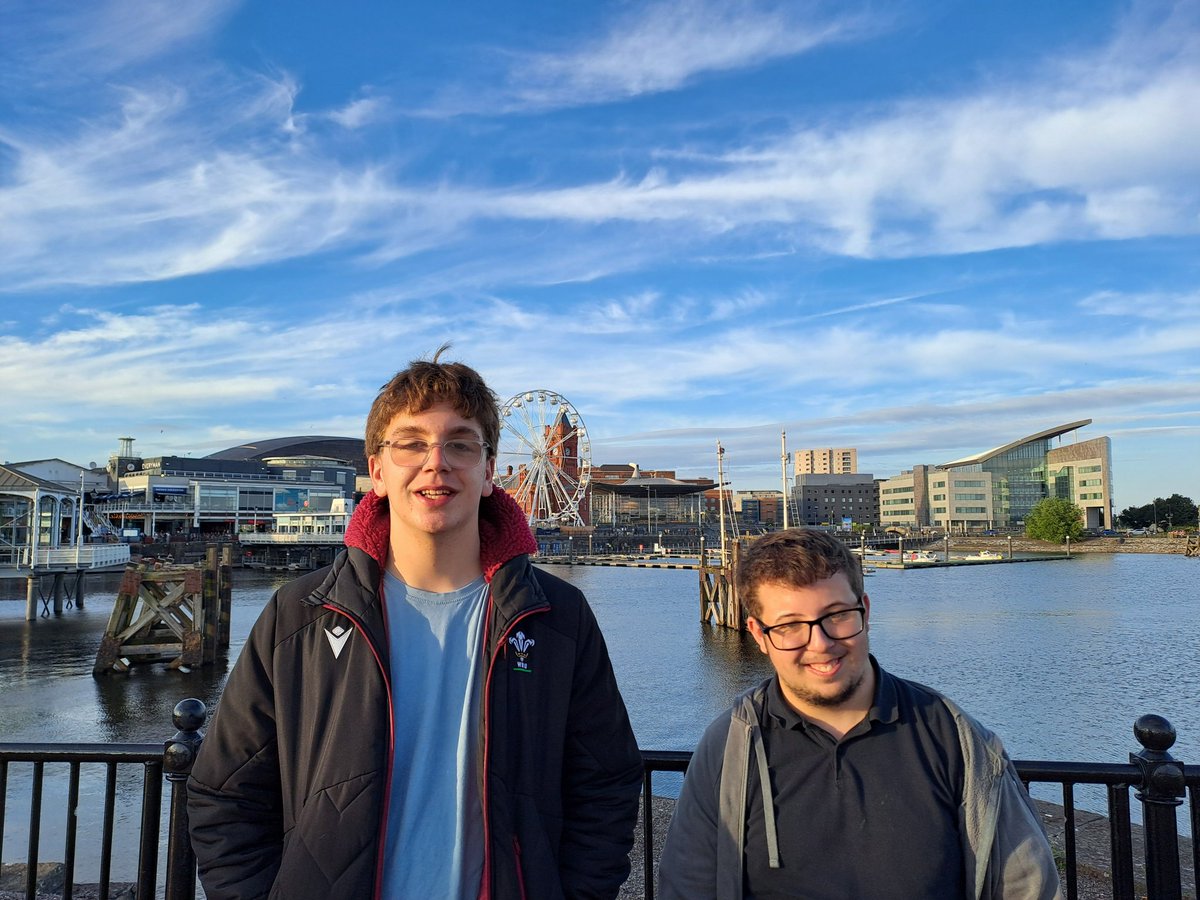 Atticus_75's tweet image. Lovely evening down Cardiff Bay.  I may have had a few Shipyard beers. 😀 #Cardiff #Caerdydd