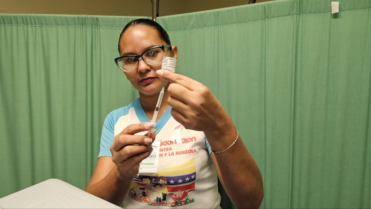 Trabajando en pro del bienestar integral de la fuerza laboral, este viernes la Gerencia de Salud del #CPJAA llevó a cabo una jornada médica que comprendió la administración de vacunas y atención ginecológica para trabajadoras actividas, jubiladas y beneficiarias. <a href="/PrensaPequiven/">Pequiven</a>