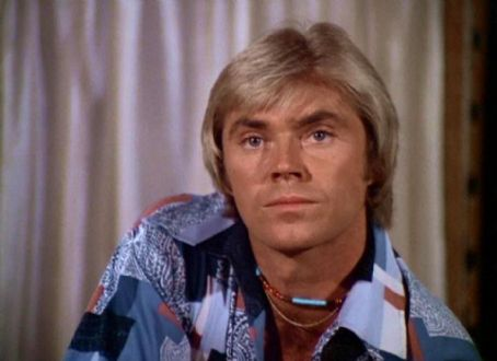 NLCarolynMuse's tweet photo. Remembering film/television actor and real estate broker Dennis Cole, who was born #OTD (July 19th) in 1940. #FelonySquad #BrackensWorld #Bearcats #CharliesAngels #Vegas #TheLoveBoat #TheYoungandtheRestless #CaveIn #PrettySmart #PacificBlue https://t.co/GQApgvIjKB
