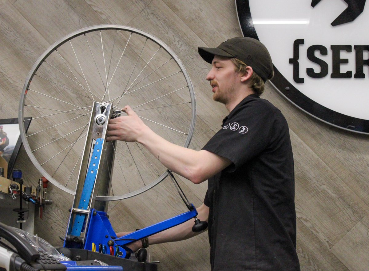 izzinchini's tweet photo. PHOTOS | Erik’s Bike Shop in Minneapolis Dinkytown, MN
@acpress #cmmw24 https://t.co/fGznfQm0vC