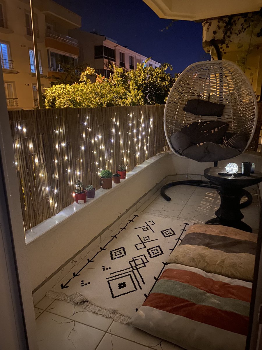 sevimtml's tweet photo. Çabuk balkonumuza bakınnn🥰🥰 https://t.co/TrdC9nxDIu