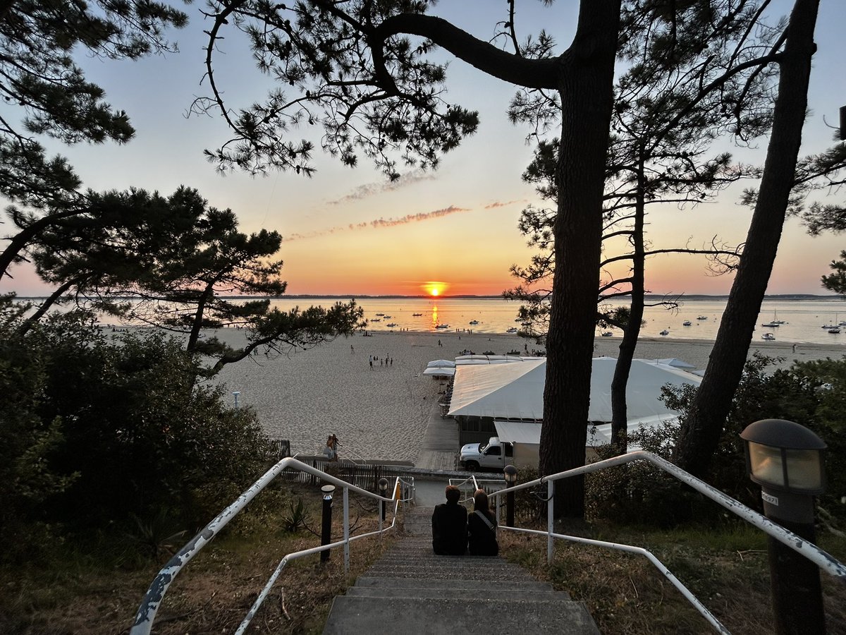 Sunset lovers
