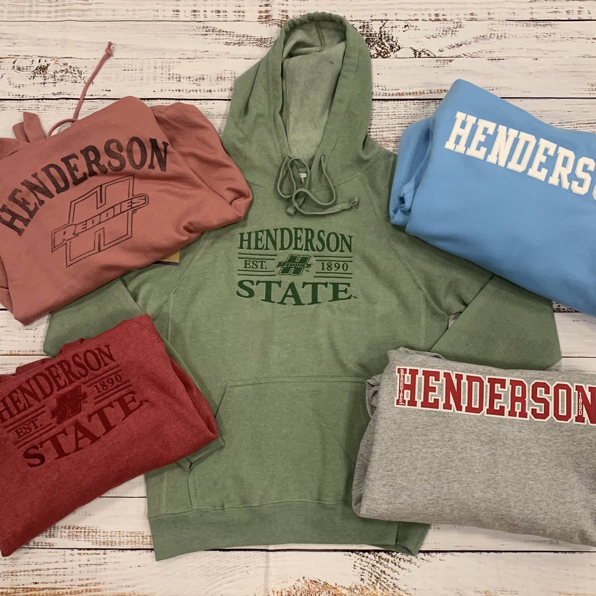 ReddieBookstore's tweet photo. Pick up a new hoodie today from the Reddie Bookstore; it’s never too early to plan for Fall weather. The rainy days might come but you’ll be prepared and relaxed for them. 🌦 https://t.co/kUEmksV7Td