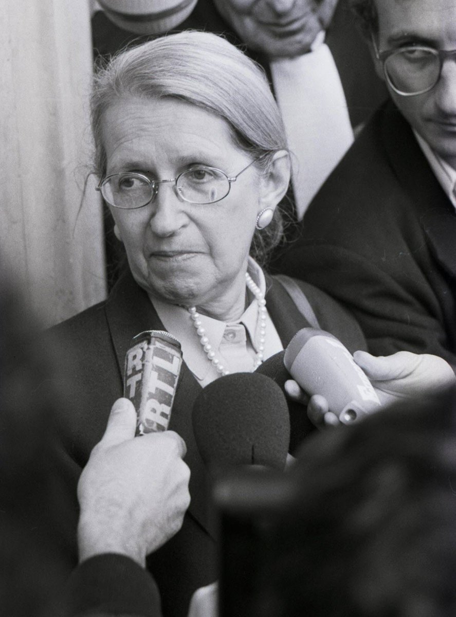 Vanguard_WW2's tweet photo. The post war period was much kinder to Geneviève. She found love and married a former resister, Bernard Anthonioz, and they married in May 46 and would go on to have four children. She became president of an association for former deportees and ensured that the evils of Nazism were not forgotten. She even took the witness stand at the trial of the Butcher of Lyon, Klaus Barbie in 1987. She dedicated her life to those less fortunate and passed away in Paris on 15 February 2002 aged 81. 9/9