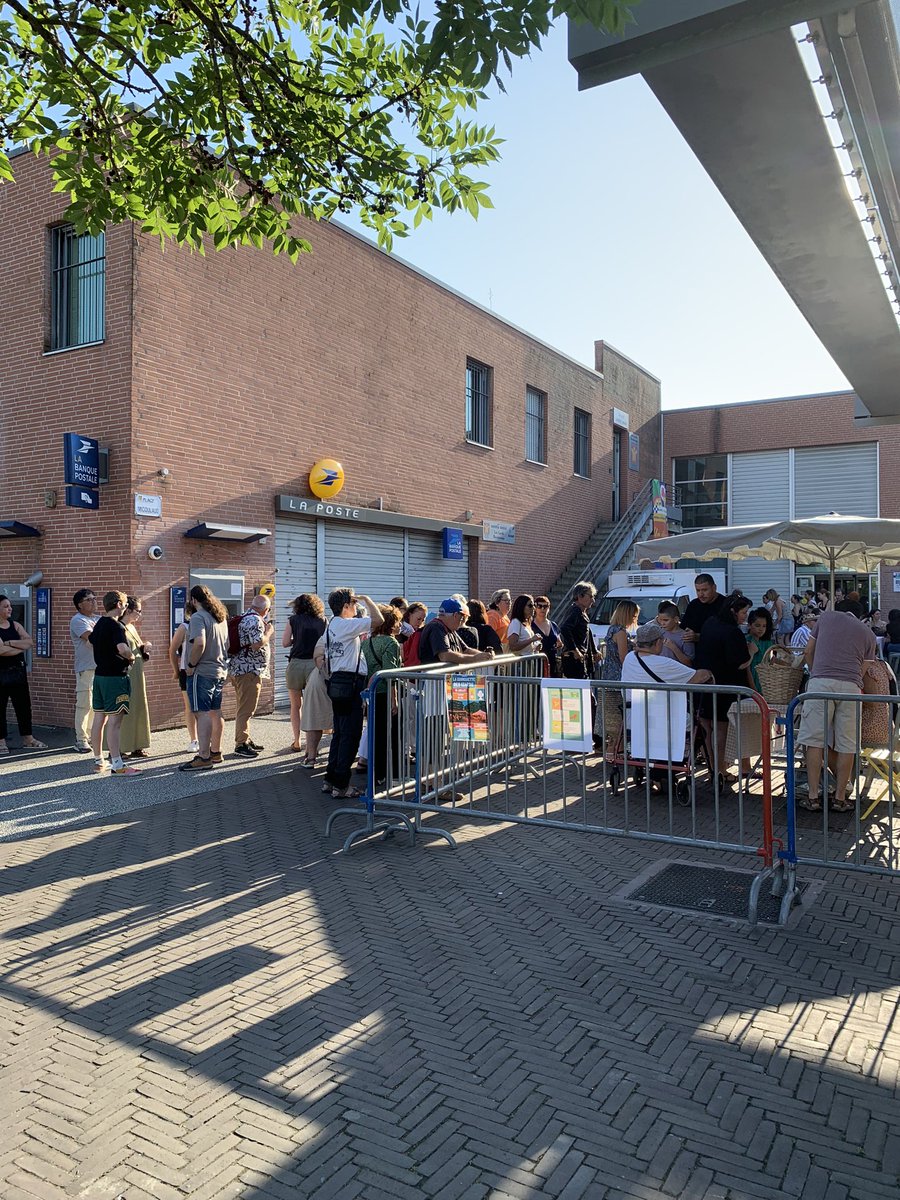 ValerieJacquetV's tweet photo. #3Cocus
🍽️ #AuCoeurdeMaCantine prend ses quartiers d'été!
Guinguette Éphémère des Izards, en alliant gastronomie, spectacle culturel et agriculture urbaine : vive la convivencia toulousaine ! #Bienmanger https://t.co/R9ElHTPR2P