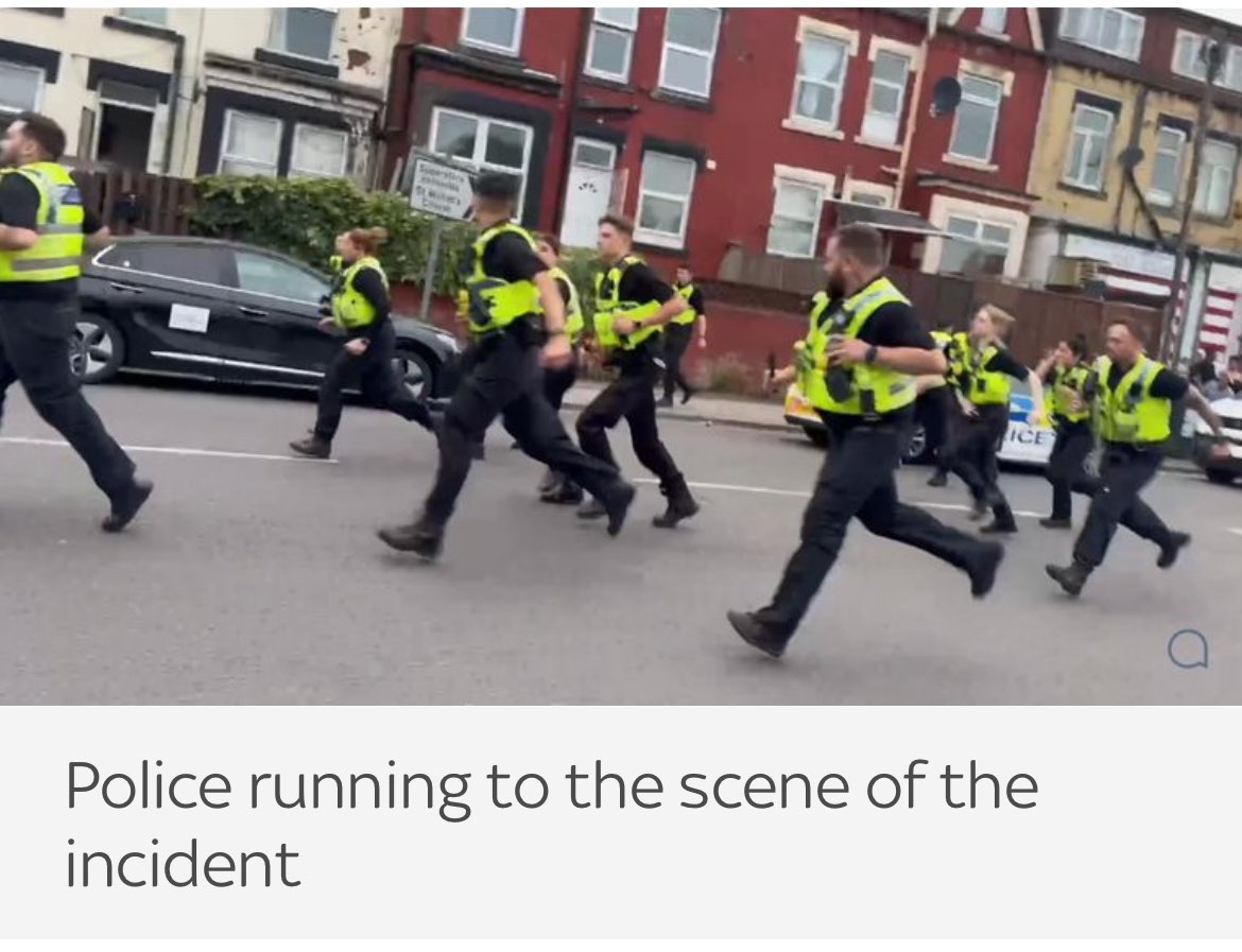 helenpimmsy's tweet photo. According to Sky news this is the police running towards the Harehills riot, funny then that witnesses have said this is them actually running away from said riot…🤔😂 #Harehills #HarehillsRiots #Harehill #SkyNews https://t.co/rLYvZRSr1l