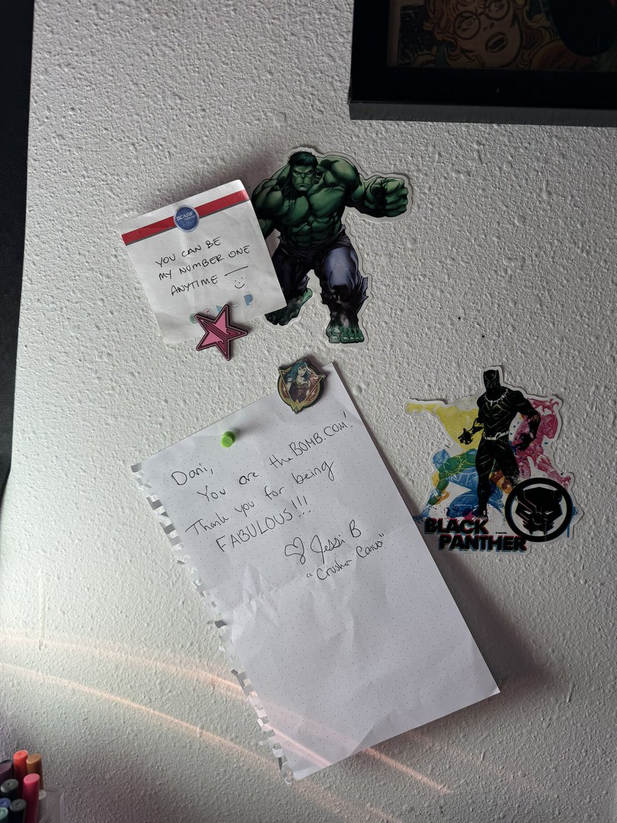 comicsand_'s tweet photo. If you’ve sent me a note, chances are I might appreciate it a little bit. #LifeIsBetterWithFriends (@DreamingTabitha fell off the wall and vanished and I’m heartbroken) https://t.co/rTkmTZl9Lb