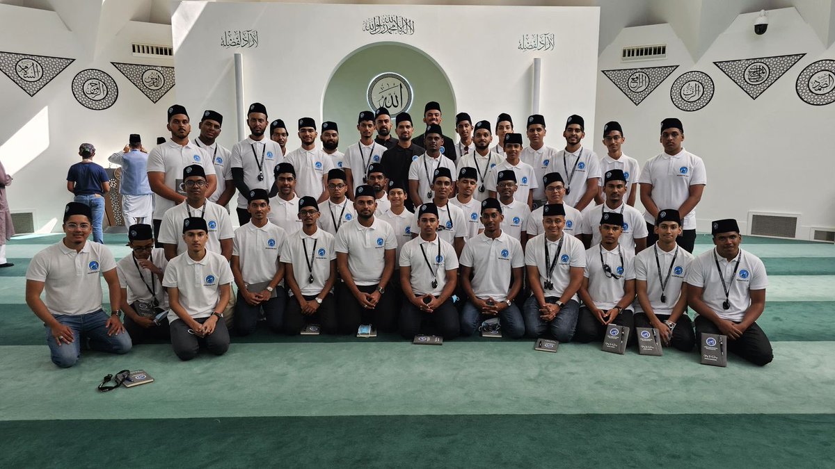 Noormohammad_T's tweet photo. Mauritian Waqfenau delegation

میں تیری تبلیغ کو زمین کے کناروں تک پہنچاؤں گا
#jalsauk https://t.co/8NRVlbGCee