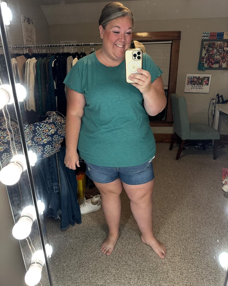 MuhammedOl1055's tweet image. My millennial urge to front tuck this is HARD today. #ootd #psootd