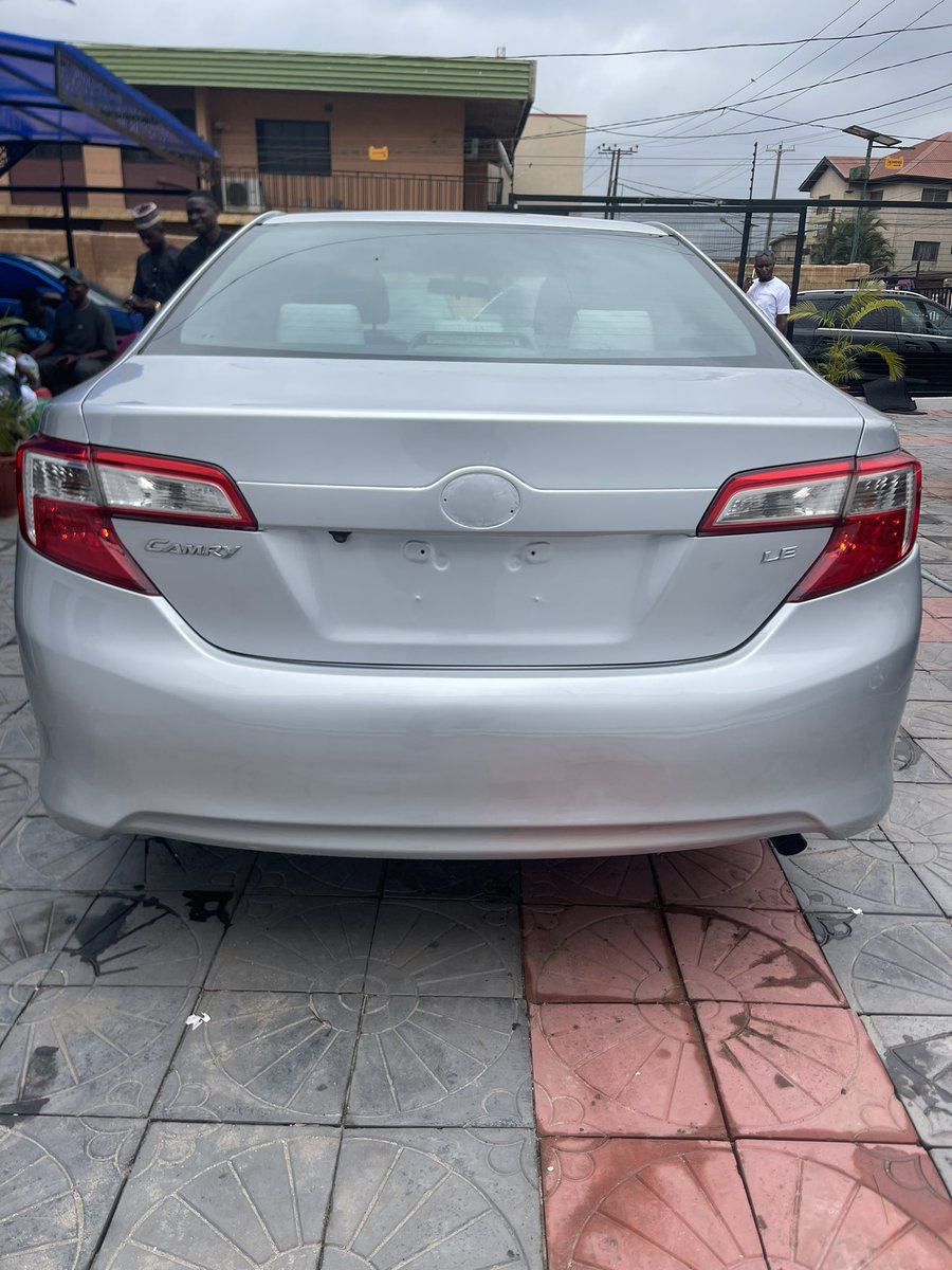 skip_001's tweet image. KINDLY REPOST 🙏🏾🙏🏾
REGISTERED TOYOTA CAMRY  2014

Reverse Camera
4plugs
Fabric Seat
Key to Start
interior: Crystal clean
Beautiful Alloy wheels
exhaust catalyst intact
Perfect suspensions
transmission✅
AC🥶

Price: 9.8M

📍Ogba, Lagos
#BA 08061350735
#Ooni