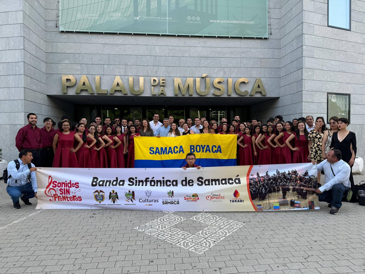 EmbajadaColEsp's tweet image. ¡Ganadora! La Banda Sinfónica de Samacá triunfa en el Certamen Internacional de Bandas Ciudad de Valencia en la sección número tres, correspondiente a las bandas hasta con 50 músicos.
La Banda ganó con el mejor puntaje.
¡Felicitaciones a los músicos, orgullo para el país!