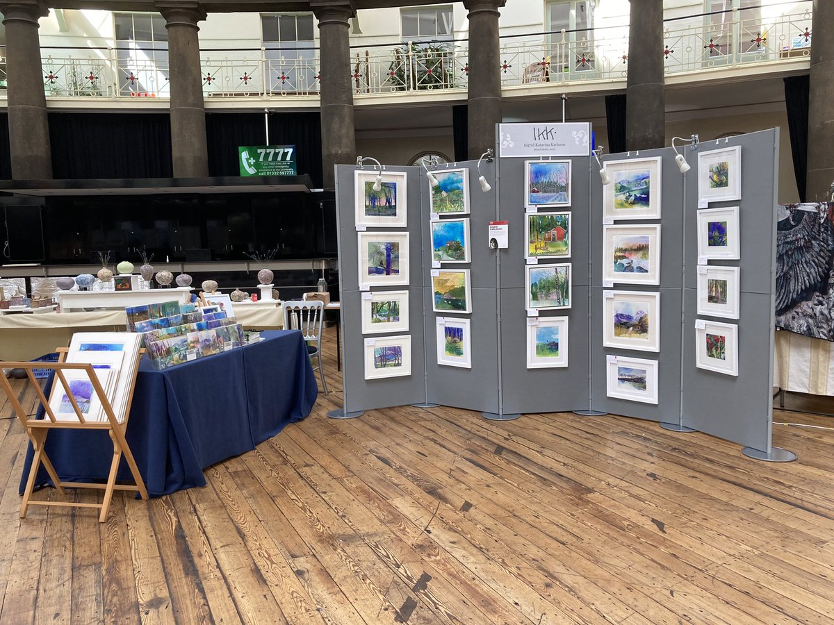 A hot afternoon setting up in the Royal Devonshire Dome for @peakdistrictartisans Great Dome Art Fair. Preview tonight at 18.00. Lovely to be back here with around fifty exhibitors. 🥳