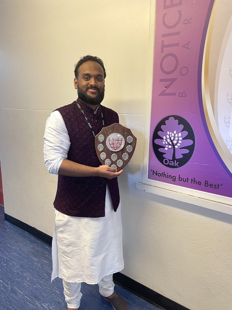 The biggest achievement! First time OAK house has won the house cup! Walking in the shoes of Jurgen Klopp! This would not be possible if <a href="/ephillipsCHS/">Emily Phillips</a> did not appoint me as the head of OAK! Thank you for giving me my first taste of leadership! OAK is in good hands 💜