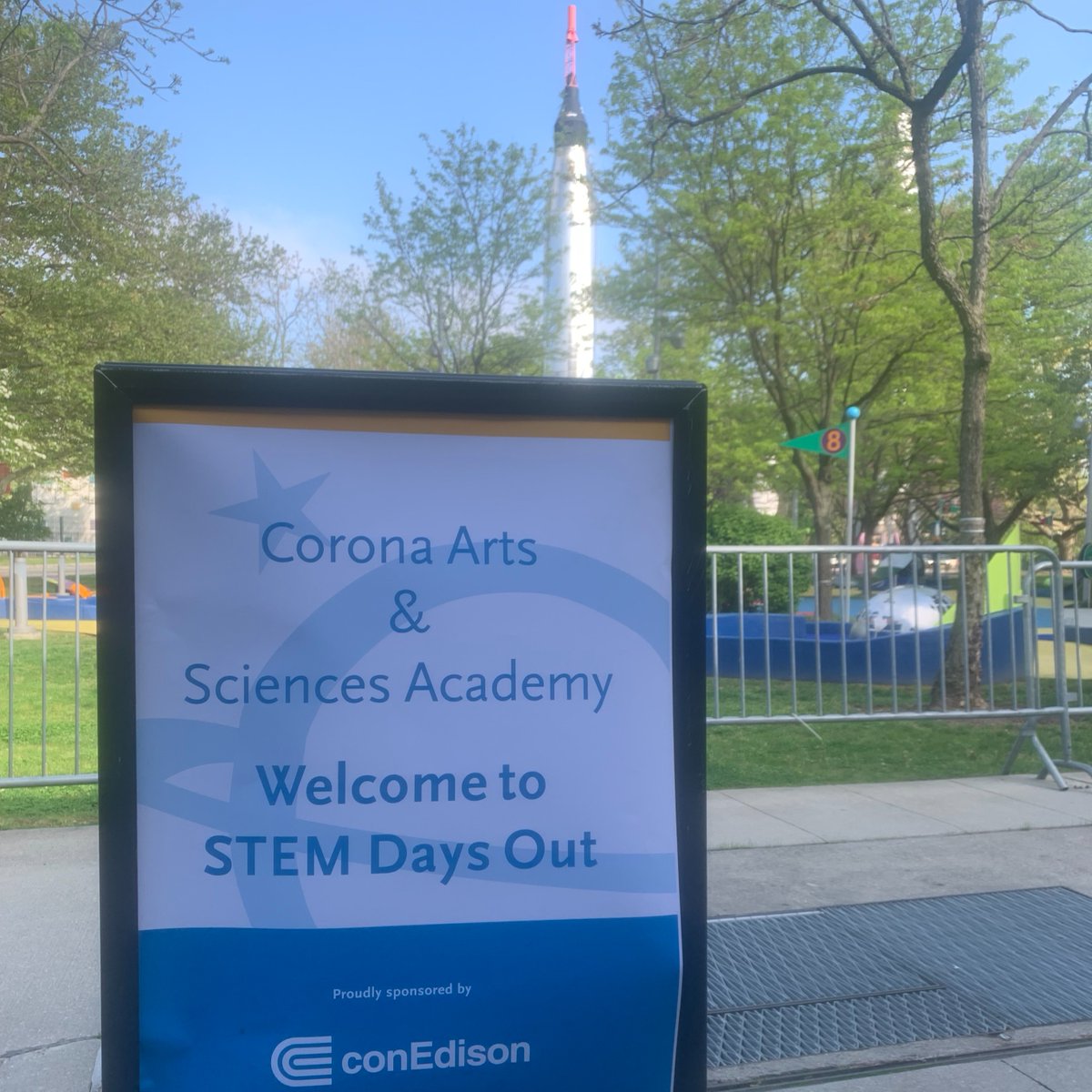 nysci's tweet photo. We were so excited to host P.S 16Q & PS14Q’s graduating 5th graders with an end-of-year trip thanks to @ConEdison’s #STEMDaysOut. Thank you Con Edison for fostering curiosity and inspiring future scientists and innovators. Congratulations to all 2024 graduates! https://t.co/MzwPgfvAvh