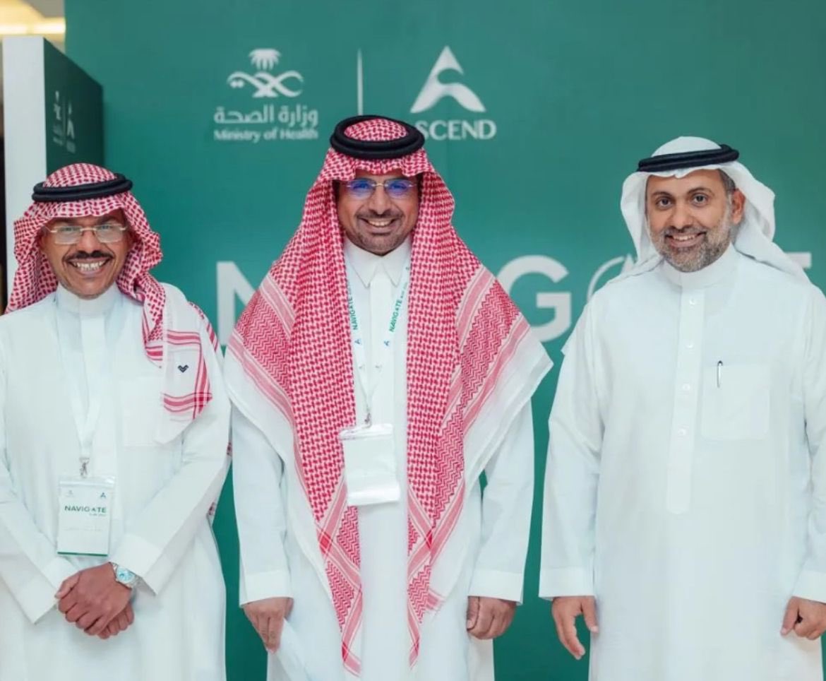 #لقطة_وصورة :
في #ملتقى_شؤون_المناطق_بالمنطقة_الشرقية

#معالي_وزير_الصحة و #مساعد_وزير_الصحة ويتوسطهم الأستاذ علي بن جلبان السبيعي<a href="/ali_ama7575/">علي الجلبان</a>