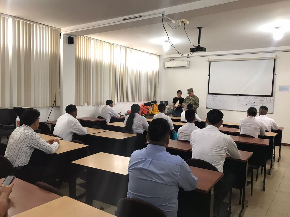 armada_ecuador's tweet photo. #Galápagos | El 15 de julio, iniciaron las pruebas psicológicas para aspirantes a marineros de cubierta en la provincia de Galápagos. 🏝️
Nos aseguramos que nuestros futuros marineros estén preparados mentalmente para los desafíos que enfrentarán en el mar. 🌊
#ESMENA https://t.co/WqZ181p5wT