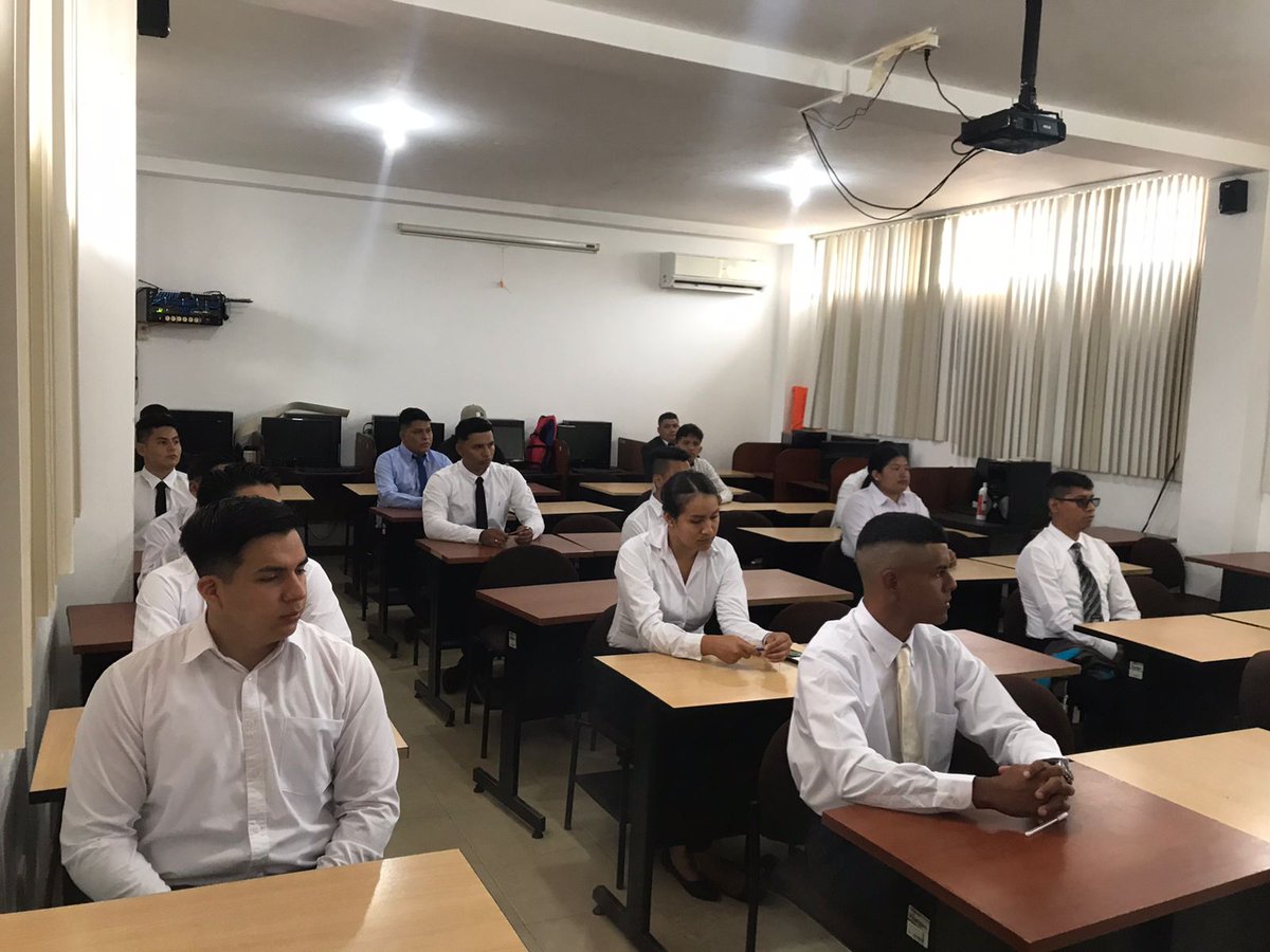 armada_ecuador's tweet photo. #Galápagos | El 15 de julio, iniciaron las pruebas psicológicas para aspirantes a marineros de cubierta en la provincia de Galápagos. 🏝️
Nos aseguramos que nuestros futuros marineros estén preparados mentalmente para los desafíos que enfrentarán en el mar. 🌊
#ESMENA https://t.co/WqZ181p5wT