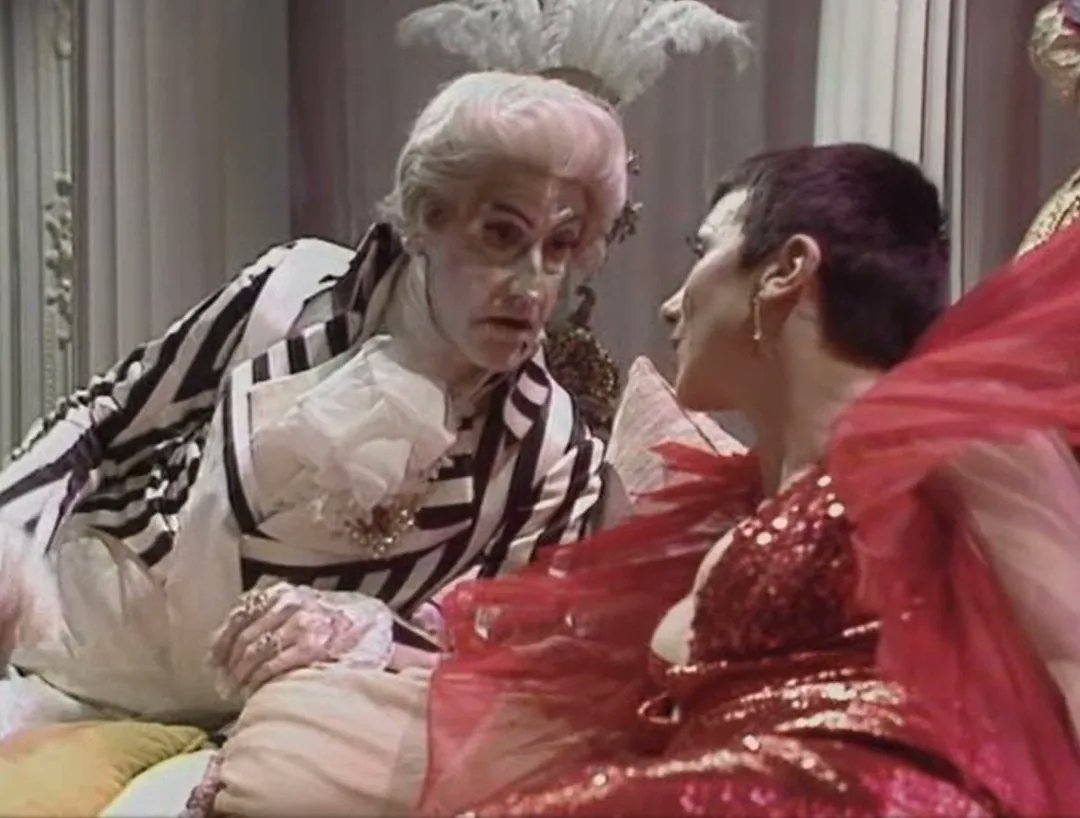 Daisy 🐝 tweet media