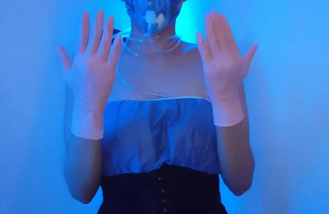 akermanonly's tweet image. Dentro del medfet, que color es su favorito para vestir? Los míos son azul y verde 💙💚📸 #medfet #guantes #azul #mascarilla