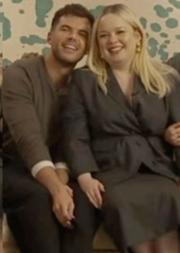 smoakcwarrow's tweet photo. Luke Newton being happy, comfortable and his.... Ummmm "Bestie" Nicola Coughlan personal space 🤭🫣😭👀 #Bridgerton #polin https://t.co/MC6SeIpoM5