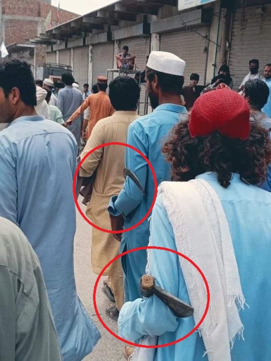 SukhoiSu_75's tweet photo. this was all preplanned incident. Alll clear with this video, they did firing  themselves and than took mob towards #Bannu Cantt.
They were trying to pull another #9thMay but failed..
If participants of 9th May were punished, situation would have been different.

#PTM 
#PakArmy https://t.co/9HmHayI4o3