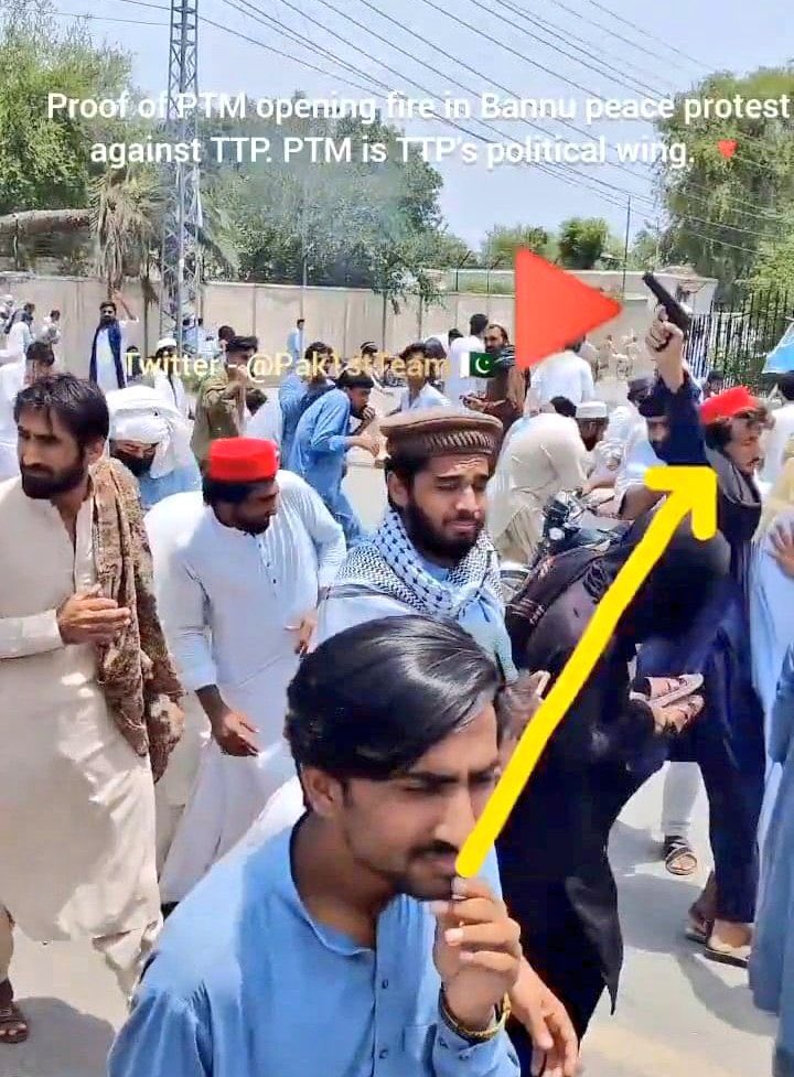 SukhoiSu_75's tweet photo. this was all preplanned incident. Alll clear with this video, they did firing  themselves and than took mob towards #Bannu Cantt.
They were trying to pull another #9thMay but failed..
If participants of 9th May were punished, situation would have been different.

#PTM 
#PakArmy https://t.co/9HmHayI4o3