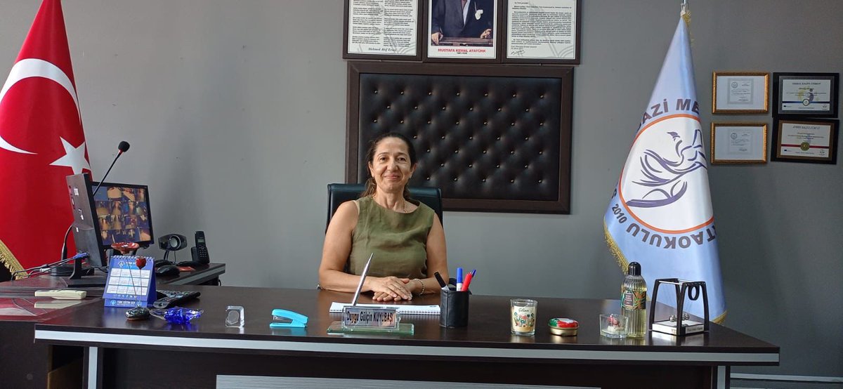 Okul Müdürümüz Duygu Gülçin KUYUBAŞI 16.07.2024 tarihinde okulumuzdaki Okul Müdürlüğü görevine başlamıştır. Mevlana Anaokulu İdari Kadrosu ve Öğretmenleri olarak Müdürümüzü tebrik ediyor ve yeni görevinin hayırlı olmasını diliyoruz.