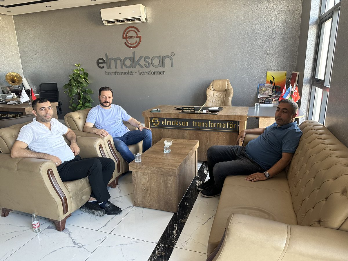 Ticaret ve Sanayi odası meclis  üyesi,OSB Müteşebbis heyeti üyesi ve iş adamı  Emrah Yavuzel'i,Ticaret ve Sanayi odası meclis üyesi Amcamoğlu <a href="/imamkeskin63/">İmam Keskin</a> beraber ziyaret ettik.<a href="/omer_dodanli/">Ömer DODANLI</a> <a href="/rhaajans/">RHA AJANS</a> <a href="/Os_Oktay/">Osman Oktay</a> <a href="/siyaseturfa63/">URFASİYASETİ</a> <a href="/Halilkus630663/">Halil kuş (Yedek Hesabım)</a> <a href="/hasansildak/">Hasan ŞILDAK</a> <a href="/ugretik/">Uğur Etik</a> <a href="/yusufkus063/">Yusuf Kuş</a>