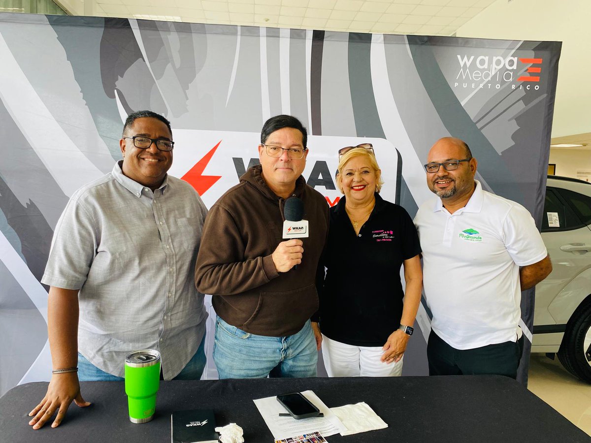 FrankieGuerraPR's tweet photo. En WKAQ 580 con Rubén Sánchez, nuestro alcalde Angel Bori Gonzalez y el equipo que necesita Distrito de Carolina Enid Monge y Frankie Guerra. #AhoraSí #distritoCarolina
@AngelBoriGonza1 @EnidMonge @WKAQ580 https://t.co/AqAs0qMxZL