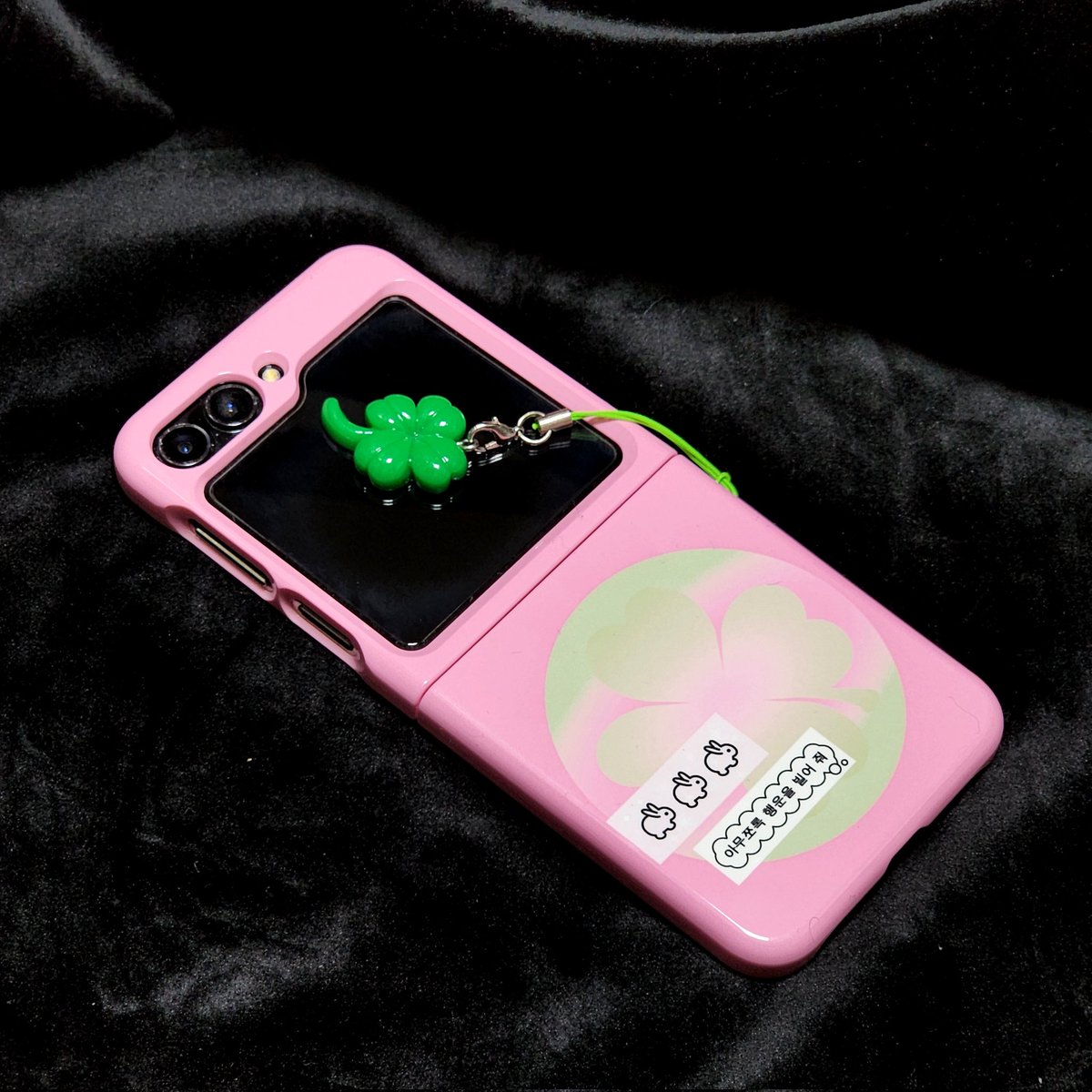 1PIL20428's tweet photo. 케이스만 19940428번째 갈아끼우는 여자
🐇🐇🐇
#wtts_case https://t.co/gROXyypy5R