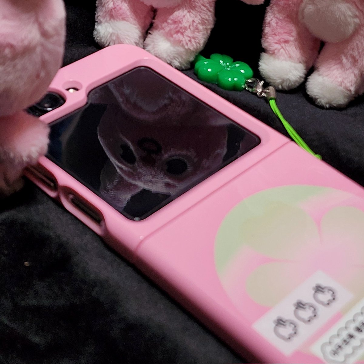 1PIL20428's tweet photo. 케이스만 19940428번째 갈아끼우는 여자
🐇🐇🐇
#wtts_case https://t.co/gROXyypy5R