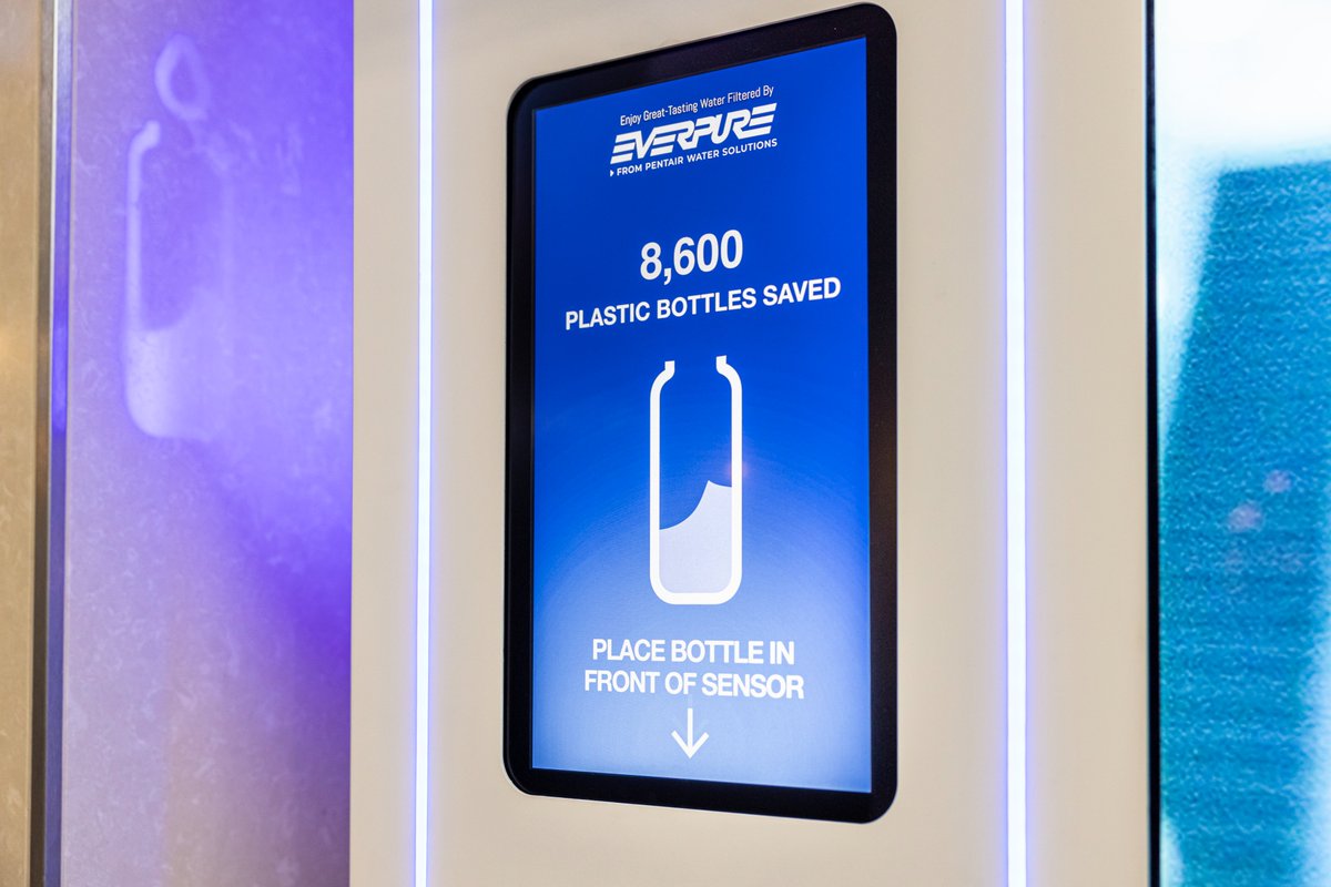hopehydration's tweet image. Flying through @mspairport? Bring your reusable bottle and #FindHOPE. 10 HydroStations installed in all terminals, powered by @pentair