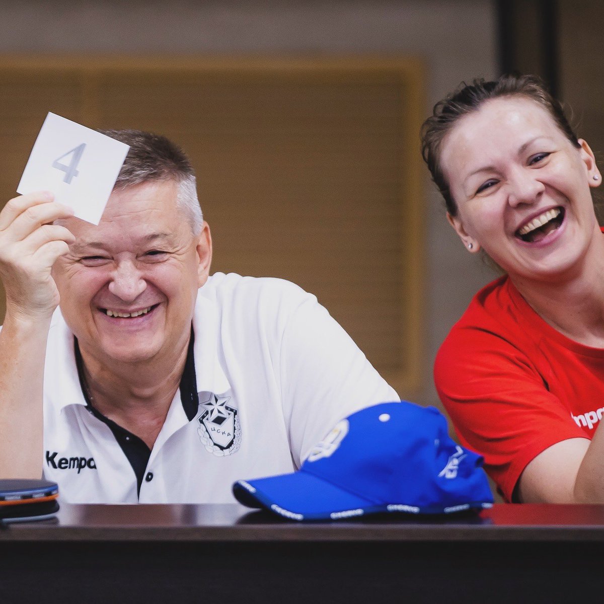 whccska's tweet image. Если ваша вечеринка не похожа на это, даже не пытайтесь нас приглашать 😅