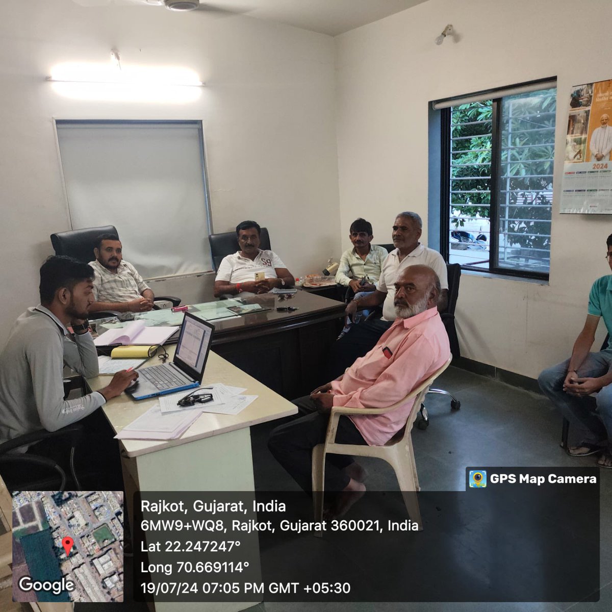ParagVasoya8's tweet photo. આજ રોજ મેટોડા ગ્રામ પંચાયત દ્વવાર રાત્રી કેમ્પ કરી પંચાયત કર વેરા ની વસુલાત ની કામગીરી ના કેમ્પ નું આયોજન કરવા માં આવીયુ અને જેમાં મેટોડા ગામ ના આગેવાનો અને ગ્રામ પંચાયત ના કર્મચારી ના સહયોગ થી કુલ 51500 ની વસુલાત કરવા માં આવી @DDORAJKOT1 @LodhikaTdo https://t.co/gOx6y7NraM